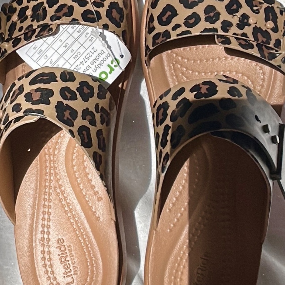 Crocs Brooklyn Animal Buckle Low Sandals Womens two strap Sepia Leopard 212574 - Picture 6 of 6